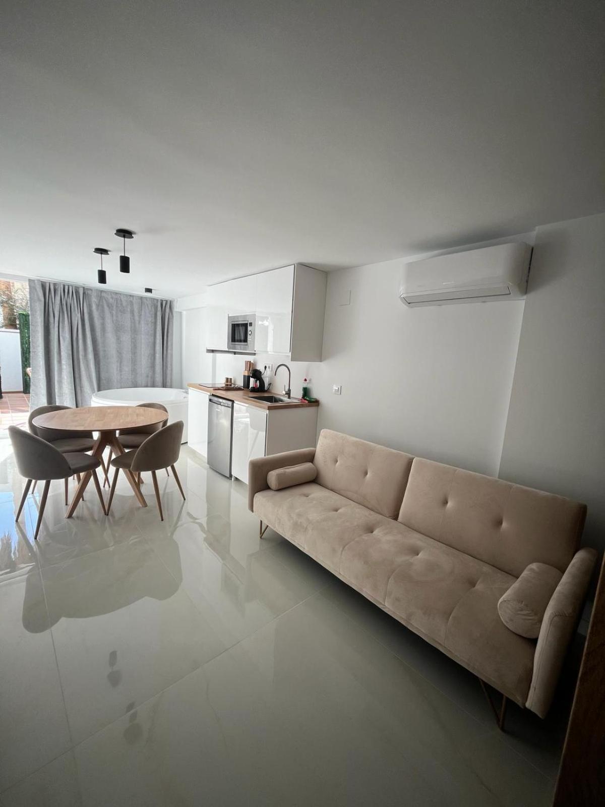 Suite Playamar Con Jacuzzi Torremolinos Eksteriør billede