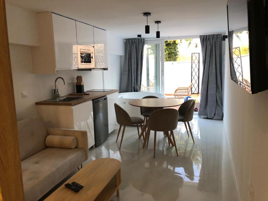 Suite Playamar Con Jacuzzi Torremolinos Eksteriør billede